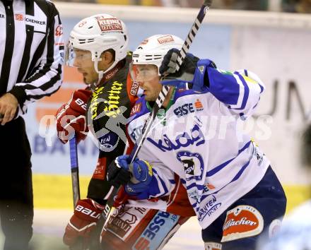 EBEL. Eishockey Bundesliga. KAC gegen VSV. Thomas Koch, (KAC), Derek Ryan  (VSV). Klagenfurt, am 15.9.2013
Foto: Kuess 

---
pressefotos, pressefotografie, kuess, qs, qspictures, sport, bild, bilder, bilddatenbank