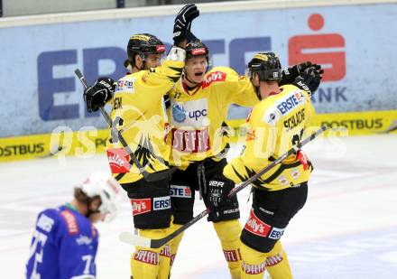 EBEL. Eishockey Bundesliga. EC VSV gegen UPC Vienna Capitals. Torjubel Michael Schiechl, Kevin Puschnik, Markus Schlacher   (Vienna). Villach, am 22.9.2013.
Foto: Kuess 


---
pressefotos, pressefotografie, kuess, qs, qspictures, sport, bild, bilder, bilddatenbank