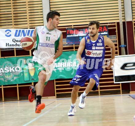 Basketball. Chevrolet Cup 2013. KOS-CELOVEC gegen Redwell Gunners. Toman Feinig (KOS),  Hannes Ochsenhofer (Redwell Gunners). Klagenfurt, 22.9.2013
Foto: Kuess

---
pressefotos, pressefotografie, kuess, qs, qspictures, sport, bild, bilder, bilddatenbank