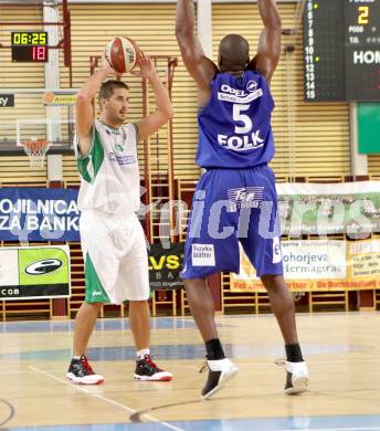 Basketball. Chevrolet Cup 2013. KOS-CELOVEC gegen Redwell Gunners. Radmanovic Milovan (KOS), Johnson Jason  (Redwell Gunners). Klagenfurt, 22.9.2013
Foto: Kuess

---
pressefotos, pressefotografie, kuess, qs, qspictures, sport, bild, bilder, bilddatenbank