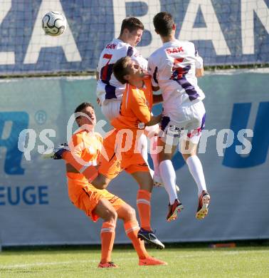 Fussball OEFB Cup. SAK gegen Hartberg. Darjan Aleksic, Murat Veliu, (SAK), Siegfried Rasswalder, Milan Kocic (Hartberg). Klagenfurt, 23.9.2013.
Foto: Kuess
---
pressefotos, pressefotografie, kuess, qs, qspictures, sport, bild, bilder, bilddatenbank