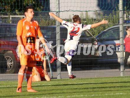 Fussball OEFB Cup. SAK gegen Hartberg. Torjubel Darijo Biscan (SAK). Klagenfurt, 23.9.2013.
Foto: Kuess
---
pressefotos, pressefotografie, kuess, qs, qspictures, sport, bild, bilder, bilddatenbank