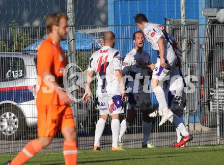 Fussball OEFB Cup. SAK gegen Hartberg. Torjubel SAK. Klagenfurt, 23.9.2013.
Foto: Kuess
---
pressefotos, pressefotografie, kuess, qs, qspictures, sport, bild, bilder, bilddatenbank