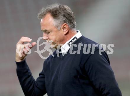 Fussball OEFB Cup. SK Austria Klagenfurt gegen Parndorf. Trainer Joze Prelogar (Austria Klagenfurt). Klagenfurt, 24.9.2013.
Foto: Kuess
---
pressefotos, pressefotografie, kuess, qs, qspictures, sport, bild, bilder, bilddatenbank