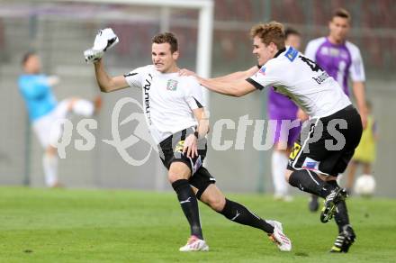 Fussball OEFB Cup. SK Austria Klagenfurt gegen Parndorf. Torjubel Gerhard Karner, Patrick Baumeister (Parndorf). Klagenfurt, 24.9.2013.
Foto: Kuess
---
pressefotos, pressefotografie, kuess, qs, qspictures, sport, bild, bilder, bilddatenbank