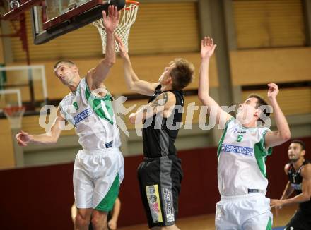 2. Basketball Bundesliga. KOS Posojilnica Bank Celovec gegen BBU Salzburg. Primc Ales, Thurner Aljosa (KOS), Thaler Fabio (Salzburg). Klagenfurt, 28.9.2013.
Foto: Kuess
---
pressefotos, pressefotografie, kuess, qs, qspictures, sport, bild, bilder, bilddatenbank