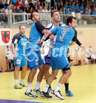 HLA. Handball BUndesliga. SC Ferlach gegen HC Linz AG. David Kovac, (Ferlach), Stefan Lehner  (Linz). Ferlach, 28.9.2013.
Foto: Kuess
---
pressefotos, pressefotografie, kuess, qs, qspictures, sport, bild, bilder, bilddatenbank