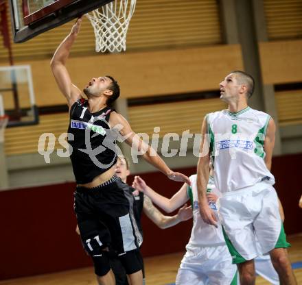 2. Basketball Bundesliga. KOS Posojilnica Bank Celovec gegen BBU Salzburg. Primc Ales (KOS), Ferreira Renan (Salzburg). Klagenfurt, 28.9.2013.
Foto: Kuess
---
pressefotos, pressefotografie, kuess, qs, qspictures, sport, bild, bilder, bilddatenbank