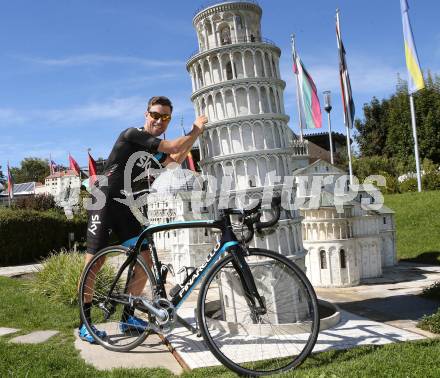 Radsport. Bernhard Eisel. Schiefe Turm von Pisa. Klagenfurt, 23.9.2013.
Foto. Kuess
---
pressefotos, pressefotografie, kuess, qs, qspictures, sport, bild, bilder, bilddatenbank