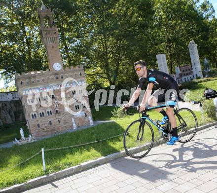 Radsport. Bernhard Eisel. Palazzo Vecchio Florenz. Klagenfurt, 23.9.2013.
Foto. Kuess
---
pressefotos, pressefotografie, kuess, qs, qspictures, sport, bild, bilder, bilddatenbank