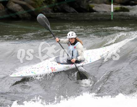 Wildwassersport. Alpe Adria Kanu Slalom. GURK 2013. Lisa Leitner. Gurkerbruecke, 29.9.2013.
Foto: Kuess
---
pressefotos, pressefotografie, kuess, qs, qspictures, sport, bild, bilder, bilddatenbank