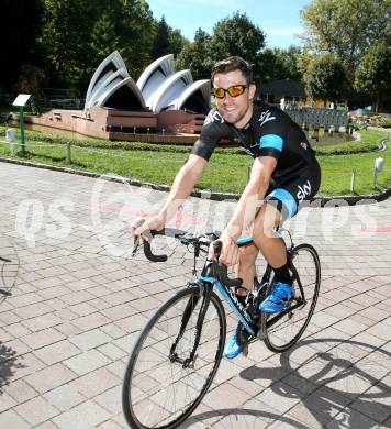 Radsport. Bernhard Eisel. Sydney Opera House. Klagenfurt, 23.9.2013.
Foto. Kuess
---
pressefotos, pressefotografie, kuess, qs, qspictures, sport, bild, bilder, bilddatenbank