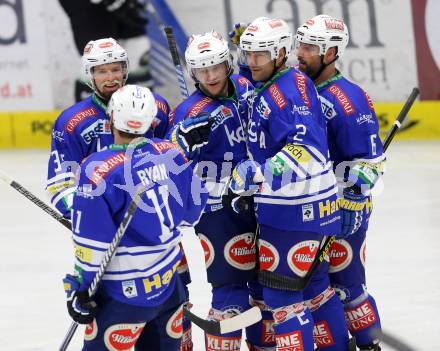 EBEL. Eishockey Bundesliga. EC VSV gegen HDD Telemach Olimpija Ljubljana. Torjubel John Hughes, Markus Peintner, Cole Jarrett, Gerhard Unterluggauer, Derek Ryan (VSV). Villach, am 29.9.2013.
Foto: Kuess 


---
pressefotos, pressefotografie, kuess, qs, qspictures, sport, bild, bilder, bilddatenbank