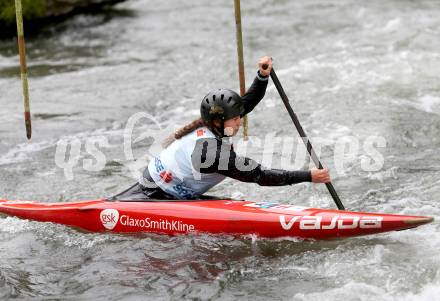 Wildwassersport. Alpe Adria Kanu Slalom. GURK 2013. Nadine Weratschnig. Gurkerbruecke, 29.9.2013.
Foto: Kuess
---
pressefotos, pressefotografie, kuess, qs, qspictures, sport, bild, bilder, bilddatenbank