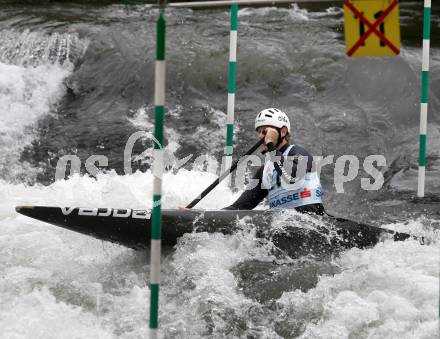 Wildwassersport. Alpe Adria Kanu Slalom. GURK 2013. Maximilian Roemer. Gurkerbruecke, 29.9.2013.
Foto: Kuess
---
pressefotos, pressefotografie, kuess, qs, qspictures, sport, bild, bilder, bilddatenbank