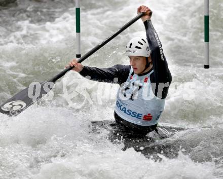 Wildwassersport. Alpe Adria Kanu Slalom. GURK 2013. Maximilian Roemer. Gurkerbruecke, 29.9.2013.
Foto: Kuess
---
pressefotos, pressefotografie, kuess, qs, qspictures, sport, bild, bilder, bilddatenbank