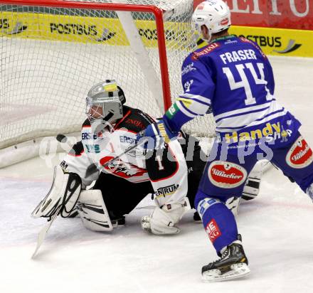 EBEL. Eishockey Bundesliga. EC VSV gegen HC Orli Znojmo.  Curtis Fraser, (VSV) Sasu Hovi  (Orli Znojmo). Villach, am 6.10..2013.
Foto: Kuess 


---
pressefotos, pressefotografie, kuess, qs, qspictures, sport, bild, bilder, bilddatenbank