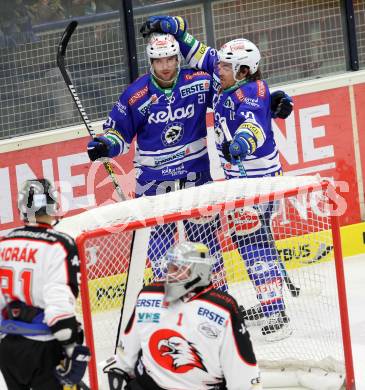 EBEL. Eishockey Bundesliga. EC VSV gegen HC Orli Znojmo. Jubel Brock McBride, Benjamin Petrik (VSV). Villach, am 6.10..2013.
Foto: Kuess 


---
pressefotos, pressefotografie, kuess, qs, qspictures, sport, bild, bilder, bilddatenbank