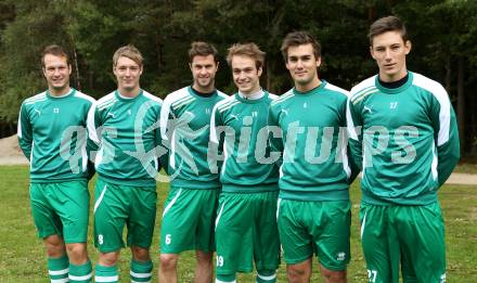 Fussball 1. Klasse D. Johann Opietnik, Christopher Hober, Martin Jakob Breitfuss, Benjamin Opietnik, Patrick Hober, Marcel Hober (Mittlern). Mittlern, am 6.10.2013.
Foto: Kuess
---
pressefotos, pressefotografie, kuess, qs, qspictures, sport, bild, bilder, bilddatenbank