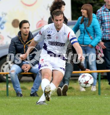 Fussball Unterliga Ost. SG SAK Amateure gegen Ruden. Daniel Fratschko (SAK). Wiederndorf, am 6.10.2013.
Foto: Kuess
---
pressefotos, pressefotografie, kuess, qs, qspictures, sport, bild, bilder, bilddatenbank