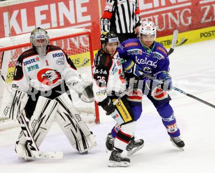 EBEL. Eishockey Bundesliga. EC VSV gegen HC Orli Znojmo. Brock McBride, (VSV), Lubomir Stach, HOVI Sasu  (Orli Znojmo). Villach, am 6.10..2013.
Foto: Kuess 


---
pressefotos, pressefotografie, kuess, qs, qspictures, sport, bild, bilder, bilddatenbank