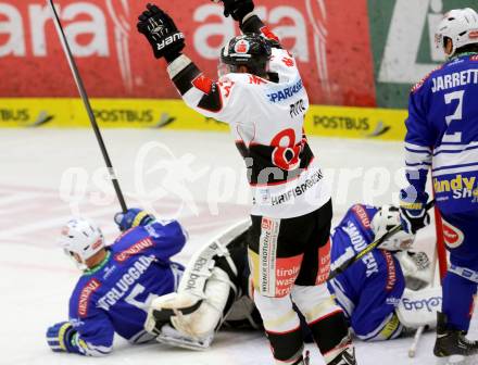 EBEL. Eishockey Bundesliga. EC VSV gegen HC TWK Innsbruck.  Torjubel Stefan Pittl (Innsbruck). Villach, am 8.10..2013.
Foto: Kuess 


---
pressefotos, pressefotografie, kuess, qs, qspictures, sport, bild, bilder, bilddatenbank