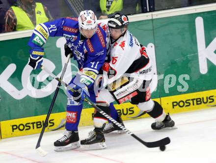 EBEL. Eishockey Bundesliga. EC VSV gegen HC TWK Innsbruck. Mario Altmann, (VSV),  Christoph Echtler  (Innsbruck). Villach, am 8.10..2013.
Foto: Kuess 


---
pressefotos, pressefotografie, kuess, qs, qspictures, sport, bild, bilder, bilddatenbank