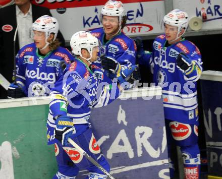 EBEL. Eishockey Bundesliga. EC VSV gegen HC TWK Innsbruck. Torjubel Curtis Fraser (VSV). Villach, am 8.10..2013.
Foto: Kuess 


---
pressefotos, pressefotografie, kuess, qs, qspictures, sport, bild, bilder, bilddatenbank