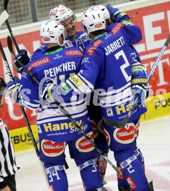 EBEL. Eishockey Bundesliga. EC VSV gegen HC TWK Innsbruck. Jubel Derek Ryan, Markus Peintner, Cole Jarrett,  (VSV). Villach, am 8.10..2013.
Foto: Kuess 


---
pressefotos, pressefotografie, kuess, qs, qspictures, sport, bild, bilder, bilddatenbank