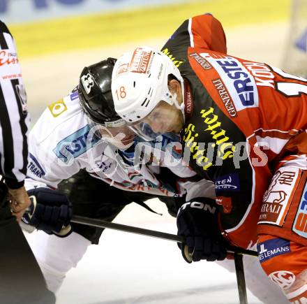 EBEL. Eishockey Bundesliga. KAC gegen SAPA Fehervar AV19. Thomas Koch, Colton  (KAC), Yellow Horn (Alba Volan). Klagenfurt, am 8.10.2013
Foto: Kuess 

---
pressefotos, pressefotografie, kuess, qs, qspictures, sport, bild, bilder, bilddatenbank