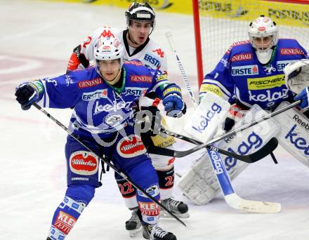 EBEL. Eishockey Bundesliga. EC VSV gegen HC TWK Innsbruck.  Stefan Bacher, (VSV), Christoph Hoertnagl  (Innsbruck). Villach, am 8.10..2013.
Foto: Kuess 


---
pressefotos, pressefotografie, kuess, qs, qspictures, sport, bild, bilder, bilddatenbank