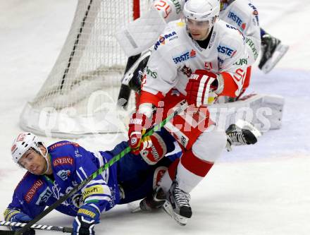 EBEL. Eishockey Bundesliga. EC VSV gegen HCB Suedtirol. Derek Ryan,  (VSV), Joseph Charlebois (Bozen). Villach, am 11.10..2013.
Foto: Kuess 


---
pressefotos, pressefotografie, kuess, qs, qspictures, sport, bild, bilder, bilddatenbank