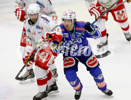 EBEL. Eishockey Bundesliga. EC VSV gegen HCB Suedtirol. Brock McBride, (VSV), Hannes Oberdoerfer  (Bozen). Villach, am 11.10..2013.
Foto: Kuess 


---
pressefotos, pressefotografie, kuess, qs, qspictures, sport, bild, bilder, bilddatenbank