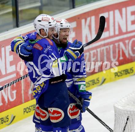 EBEL. Eishockey Bundesliga. EC VSV gegen HCB Suedtirol. Torjubel Markus Peintner, Derek Ryan (VSV). Villach, am 11.10..2013.
Foto: Kuess 


---
pressefotos, pressefotografie, kuess, qs, qspictures, sport, bild, bilder, bilddatenbank