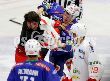 EBEL. Eishockey Bundesliga. EC VSV gegen HCB Suedtirol. Patrick Platzer,  (VSV), Sebastien Pieche (Bozen). Villach, am 11.10..2013.
Foto: Kuess 


---
pressefotos, pressefotografie, kuess, qs, qspictures, sport, bild, bilder, bilddatenbank
