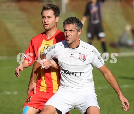 Fussball Kaerntner Liga. ATSV Wolfsberg gegen ATUS Ferlach. Gernot Rainer, (Wolfsberg), Darko Djukic  (Ferlach). Wolfsberg, 13.10.2013.
Foto: Kuess
---
pressefotos, pressefotografie, kuess, qs, qspictures, sport, bild, bilder, bilddatenbank