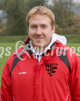 Fussball 1. KLasse D. Trainer Robert Oberhauser-Wagner (St. Paul im Lavanttal). Klagenfurt, am 12.10.2013.
Foto: Kuess
---
pressefotos, pressefotografie, kuess, qs, qspictures, sport, bild, bilder, bilddatenbank