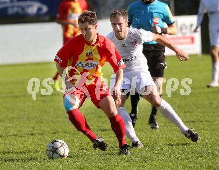 Fussball Kaerntner Liga. ATSV Wolfsberg gegen ATUS Ferlach. Gernot Rainer,  (Wolfsberg), Darko Djukic (Ferlach). Wolfsberg, 13.10.2013.
Foto: Kuess
---
pressefotos, pressefotografie, kuess, qs, qspictures, sport, bild, bilder, bilddatenbank