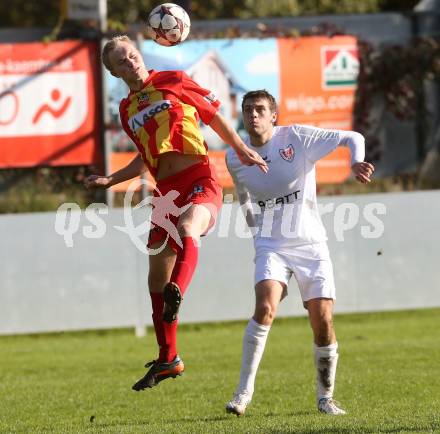 Fussball Kaerntner Liga. ATSV Wolfsberg gegen ATUS Ferlach. Marcel Stoni (Wolfsberg), Stephan Borovnik (Ferlach). Wolfsberg, 13.10.2013.
Foto: Kuess
---
pressefotos, pressefotografie, kuess, qs, qspictures, sport, bild, bilder, bilddatenbank