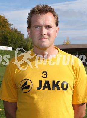 Fussball 2. Klasse D. Trainer Daniel Muenzer (Preitenegg ). St. Peter am Wallersberg, am 13.10.2013.
Foto: Kuess
---
pressefotos, pressefotografie, kuess, qs, qspictures, sport, bild, bilder, bilddatenbank