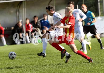 Fussball Kaerntner Liga. ATSV Wolfsberg gegen ATUS Ferlach. Marcel Stoni, (Wolfsberg), Darko Djukic (Ferlach). Wolfsberg, 13.10.2013.
Foto: Kuess
---
pressefotos, pressefotografie, kuess, qs, qspictures, sport, bild, bilder, bilddatenbank
