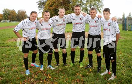 Fussball 1. KLasse C. Heinz Worsch, Florian Kucher, Markus Katholnig, Thomas Hafner, Stefan Puschl Schliefnig, Dominik Killar (HSV). Klagenfurt, am 12.10.2013.
Foto: Kuess
---
pressefotos, pressefotografie, kuess, qs, qspictures, sport, bild, bilder, bilddatenbank