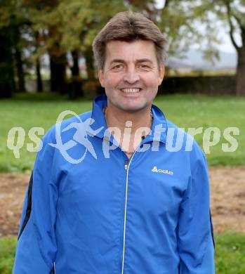 Fussball 1. KLasse C. Trainer Franz Granegger (Eberstein). Klagenfurt, am 12.10.2013.
Foto: Kuess
---
pressefotos, pressefotografie, kuess, qs, qspictures, sport, bild, bilder, bilddatenbank