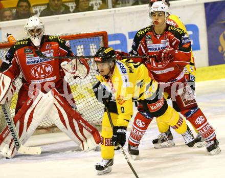 EBEL. Eishockey Bundesliga. KAC gegen Vienna Capitals. Thomas Vallant, Wolf Imrich (KAC), Mark Matheson (Caps). Klagenfurt, am 15.10.2013.
Foto: Kuess
---
pressefotos, pressefotografie, kuess, qs, qspictures, sport, bild, bilder, bilddatenbank