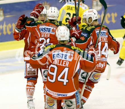 EBEL. Eishockey Bundesliga. KAC gegen UPC Vienna Capitals. Torjubel KAC. Klagenfurt, am 15.10.2013
Foto: Kuess 

---
pressefotos, pressefotografie, kuess, qs, qspictures, sport, bild, bilder, bilddatenbank