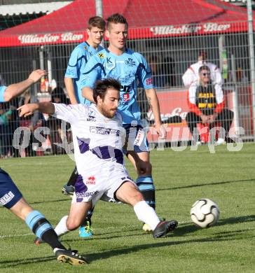 Fussball. Regionalliga. SAK gegen Lafnitz. Helmut Koenig (SAK), Joachim Parapatits (Lafnitz). Klagenfurt, 19.10.2013.
Foto: Kuess
---
pressefotos, pressefotografie, kuess, qs, qspictures, sport, bild, bilder, bilddatenbank