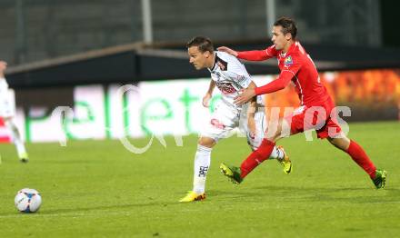 Fussball Bundesliga. RZ Pellets WAC gegen SC Wiener Neustadt. Michael Liendl (WAC), Manuel Wallner (Wiener Neustadt). Wolfsberg, am 19.10.2013.
Foto: Kuess
---
pressefotos, pressefotografie, kuess, qs, qspictures, sport, bild, bilder, bilddatenbank