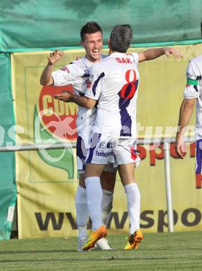 Fussball. Regionalliga. SAK gegen Lafnitz. Torjubel  Darjan Aleksic, Thomas Riedl (SAK). Klagenfurt, 19.10.2013.
Foto: Kuess
---
pressefotos, pressefotografie, kuess, qs, qspictures, sport, bild, bilder, bilddatenbank