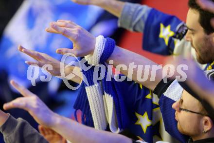 EBEL. Eishockey Bundesliga. EC VSV gegen KAC. VSV Fans, Fanschal. Villach, am 22.10..2013.
Foto: Kuess 


---
pressefotos, pressefotografie, kuess, qs, qspictures, sport, bild, bilder, bilddatenbank