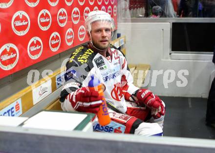 EBEL. Eishockey Bundesliga. EC VSV gegen KAC. Thomas Poeck auf der Strafbank (KAC). Villach, am 22.10..2013.
Foto: Kuess 


---
pressefotos, pressefotografie, kuess, qs, qspictures, sport, bild, bilder, bilddatenbank